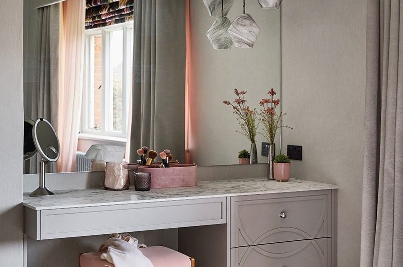 dressing table with veiny material for the countertop